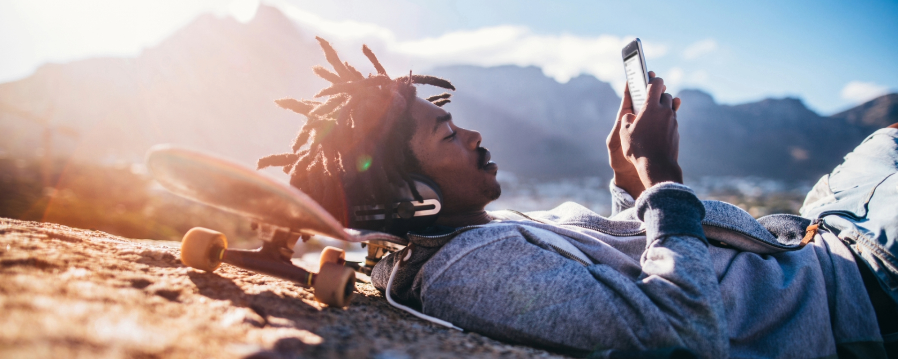 Man_looking_at_phone