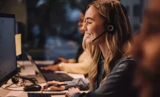 Girl working-1469151554 -Embed