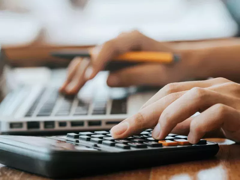 Delivering successful grant schemes Finance and payments - Person doing calculations